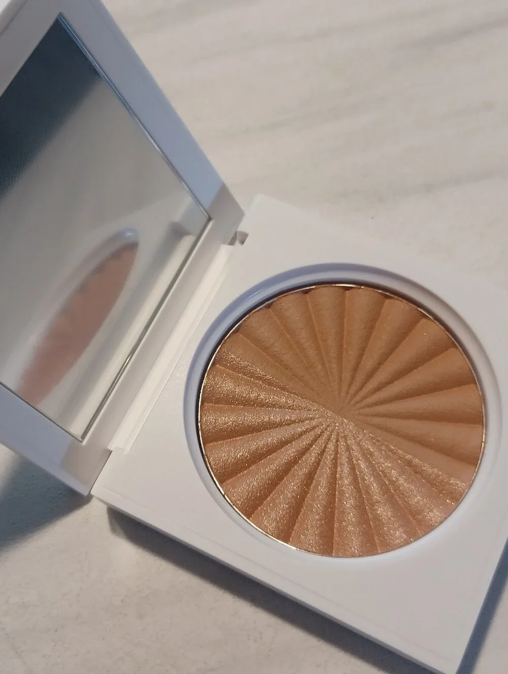 OFRA Shimmering Pressed Powder Bronzer - Golden Bronze